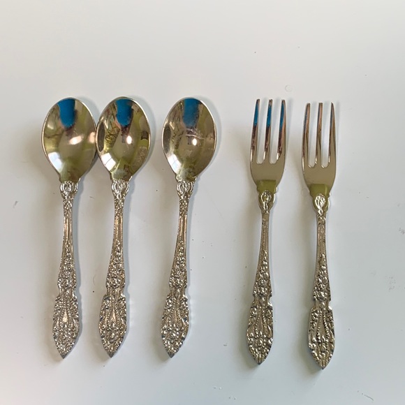 Sur la table Silverware
